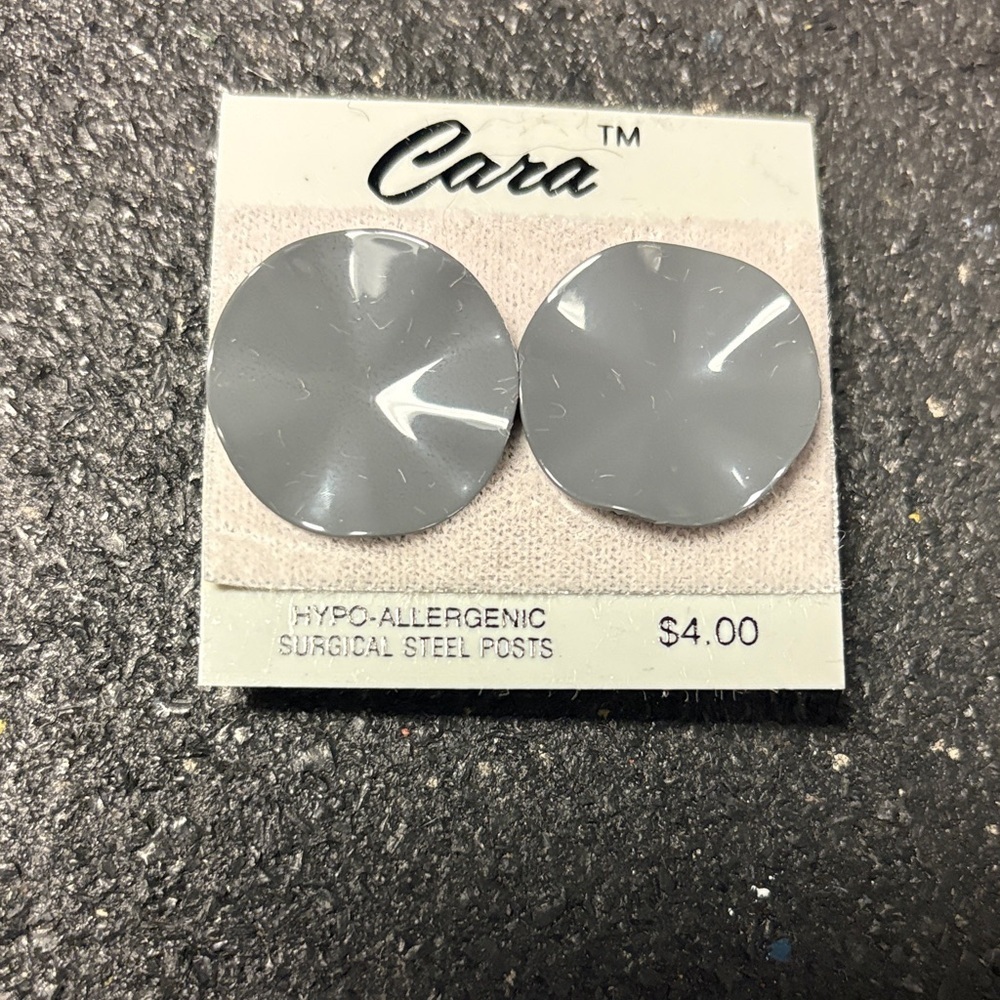 Cara Gray  Hypo-Allergenic Earrings
